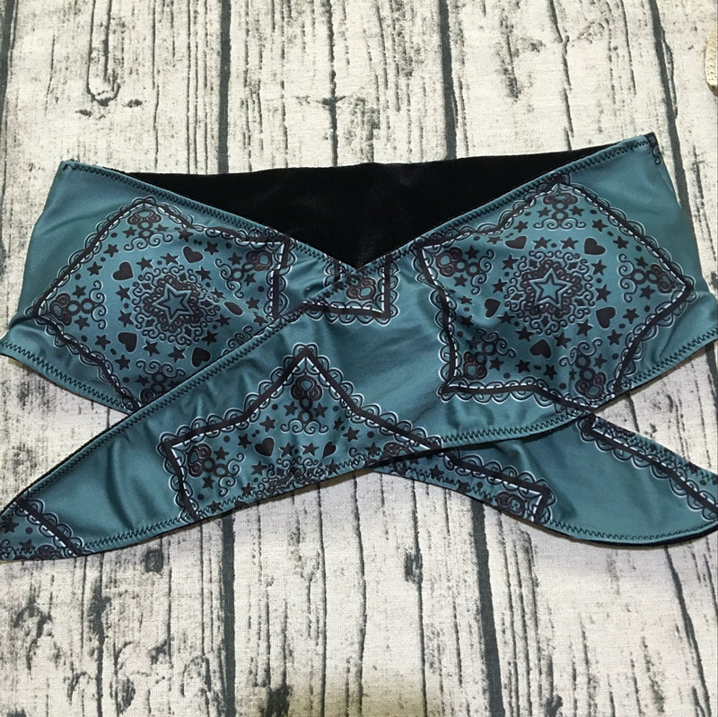 Retro printed bikini chest knotted swimsuit women's strappy swimsuit bikini_voghion.com