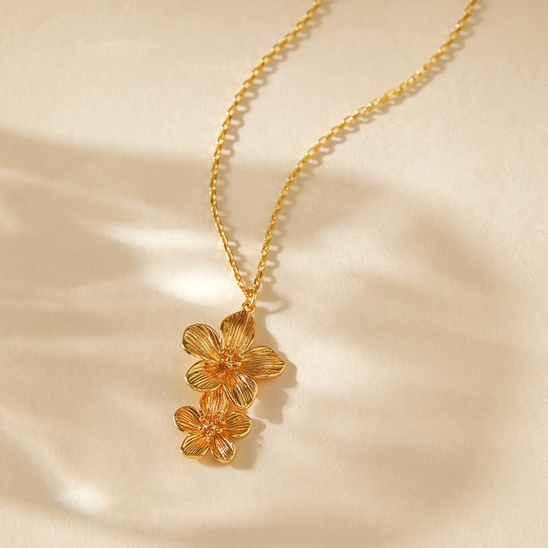 Collana di alta qualità con design a forma di animale, placcata in rame K, in vero oro e zircone, con catena a clavicola e ciondolo a forma di cuore_voghion.com