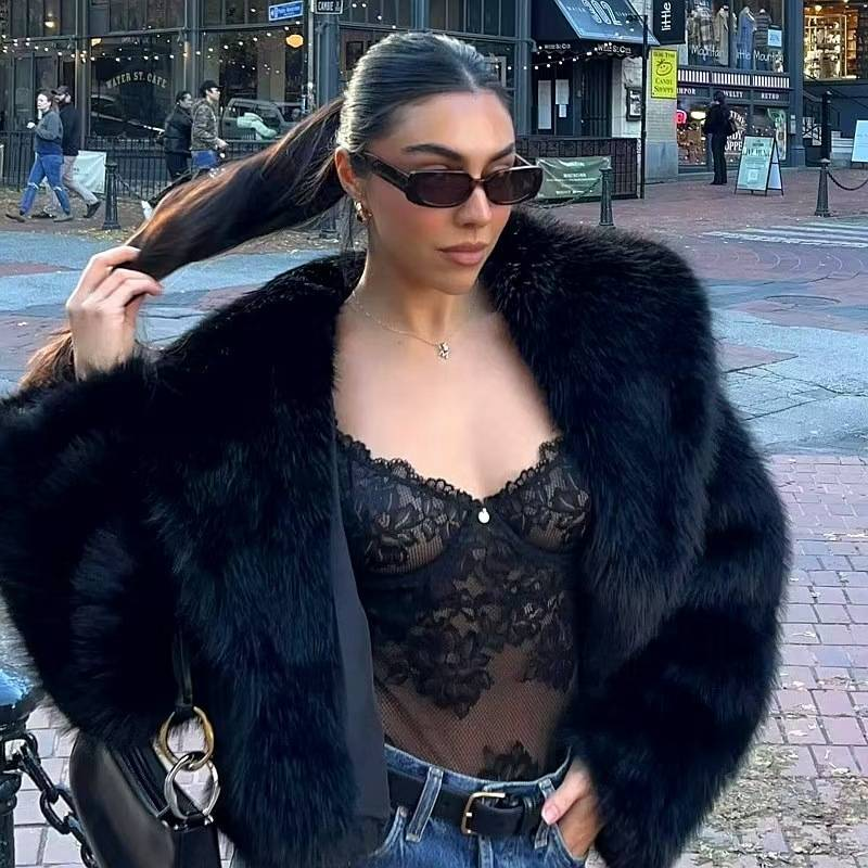 "Damen Kunstpelzmantel, kurz, elegant, mit Fuchspelzkragen, Winter-Fleecejacke für Streetstyle und den Weg ins Büro (Kaffee, S/M/L)"_voghion.com