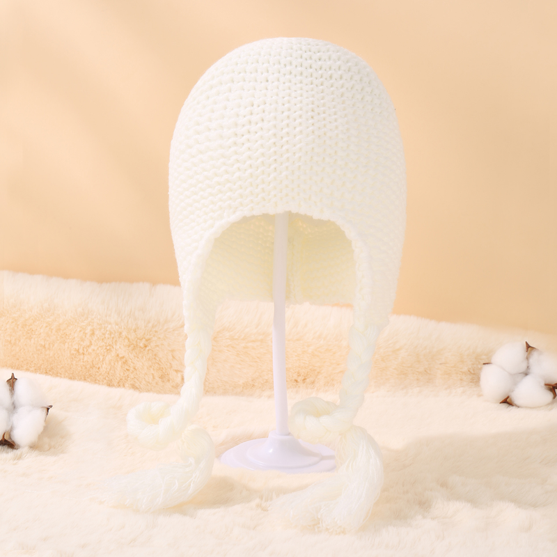Babykleeder Elegant gestrickte Babyhoerballmütz_voghion.com