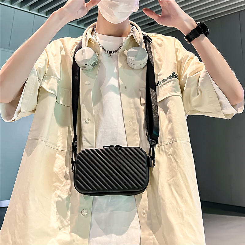 Trend Personalized Lightweight Functional Neutral Zipper Shoulder Crossbody Small Square Bag Camera Bag_voghion.com