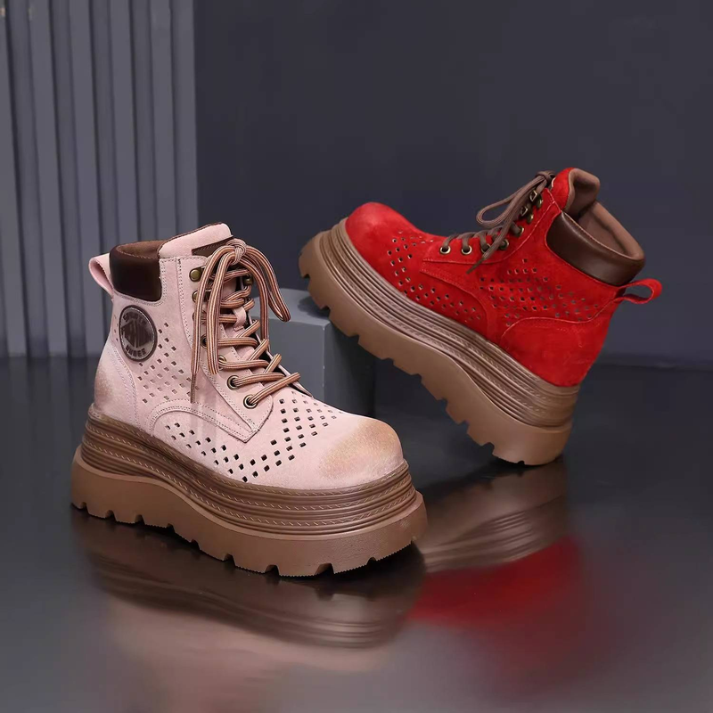 2025 - Gli stivali gialli scavati da donna sono un must have per l'autunno 2025_voghion.com