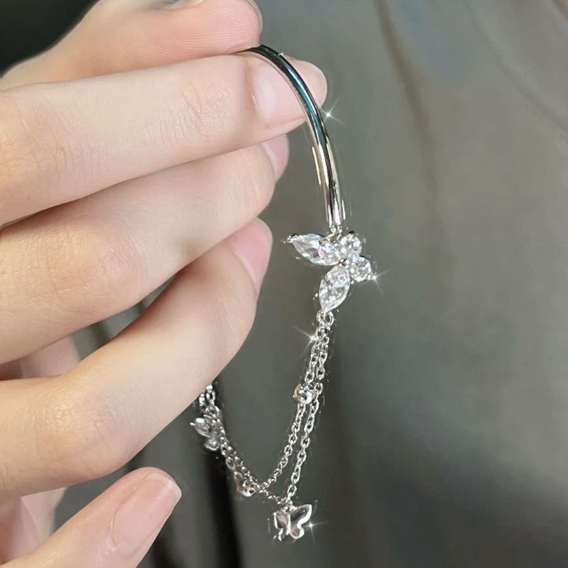 Braccialetto a farfalla a mezza lunghezza W, Instagram incolore, piccolo design elegante, semplice ed elegante, regalo di San Valentino per_voghion.com