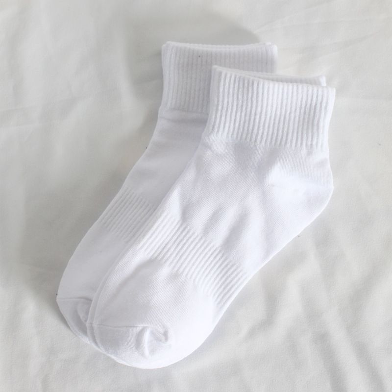 Chaussettes de sport prêtes à l'emploi Chaussettes hautes pour femmes Chaussettes basses de course à pied et de randonnée Chaussettes courtes en coton absorbant l'humidité pour femmes_voghion.com