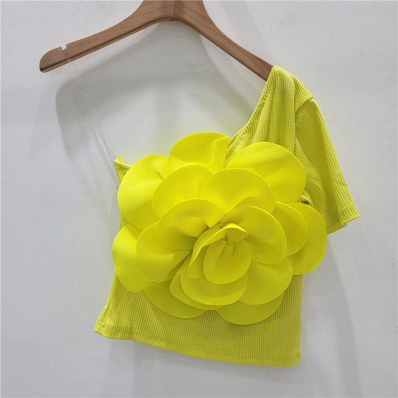 Hot girl three-dimensional large flower oblique collar one-shoulder high-end 2024 summer wear stylish slimming and chic tops_voghion.com