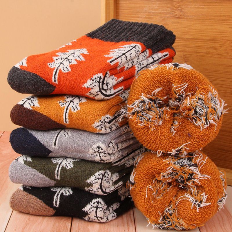 Lillian Autumn Winter Thickened Warm Christmas Tree Terry Women's Heart Deer Rabbit Wool Mid-Calf Maternity Socks Soft_voghion.com