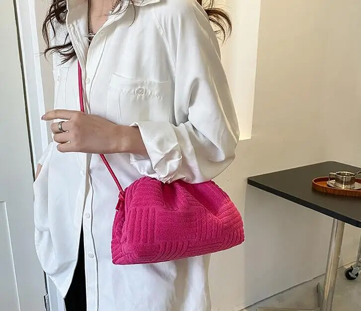 nuova borsa per asciugamano da donna, popolare borsa a tracolla portatile con catena a secchiello_voghion.com