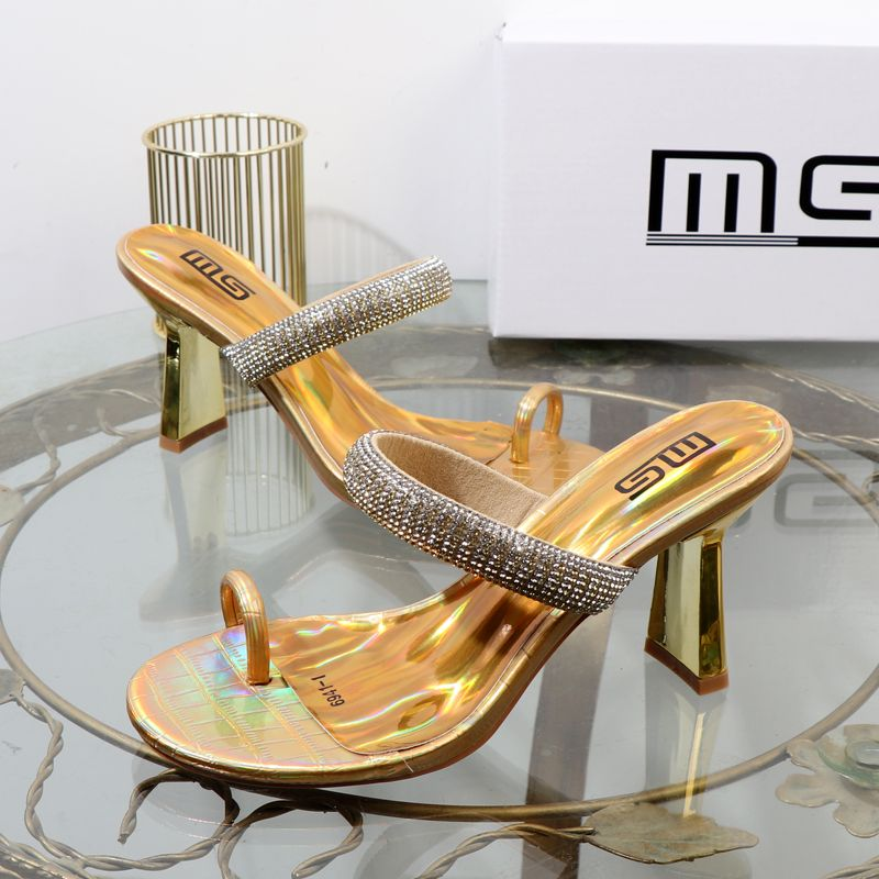 Ein Internet-Promi-Wort-Slipper 2024 Sommer Zehenbesatz Quadratischer High Heel Externes Tragen Sandalen, Übergroße Damen_voghion.com