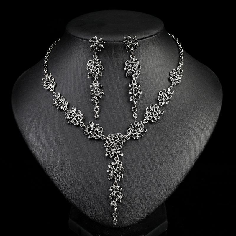 Moda Fiori Cristallo Collana Orecchini Set Abito da Sposa Banchetto di Nozze Accessori Ins_voghion.com
