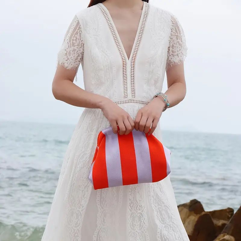 Borsa da spiaggia da donna Hundred Commuter Striped Clouds, pochette intrecciata_voghion.com
