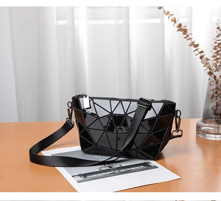 2024 nuova rete laser spalla versatile geometrica griglia diamantata giunzione mini borsa a tracolla da donna per telefono_voghion.com