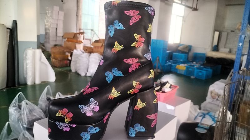 Cowboy booties Women's waterproof platform high heels fashion platform boots_voghion.com