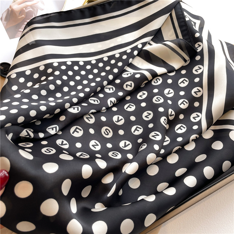 Gepunkteter Temperamentschal, farblich passender Seidenschal, quadratischer Seidenschal für Damen, 70 x 70 cm, Kopftuch_voghion.com