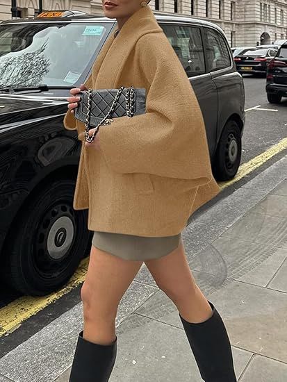 Abrigo corto de mujer – Chaqueta cruzada oversize, cuello alto, estilo sofisticado otoño/invierno_voghion.com