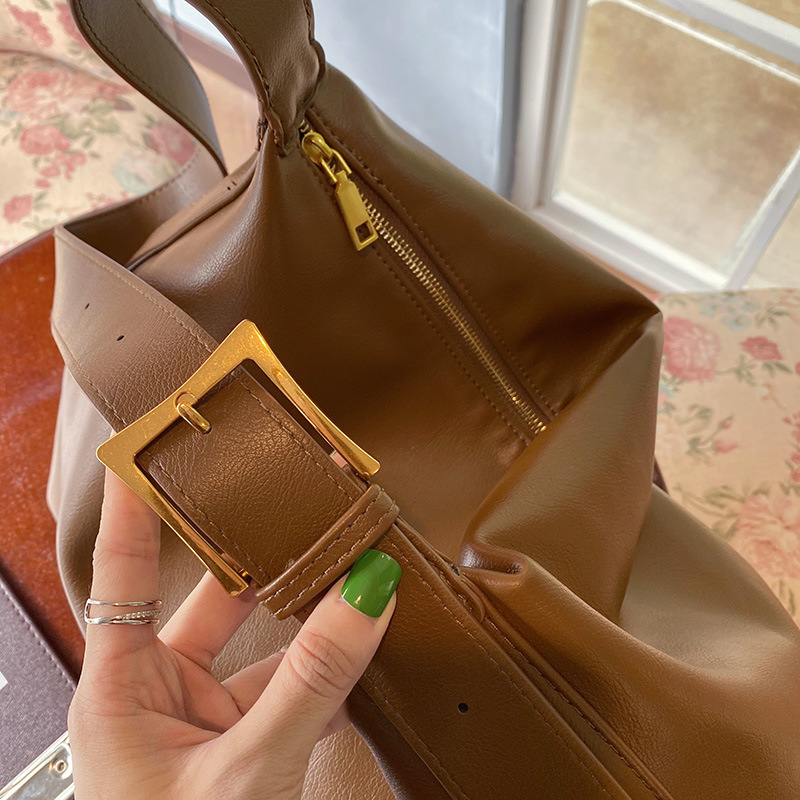 Korean version of the daily bag soft collapsed minimalist style shoulder bag big bag 2023 new bag women's large-capacity Messenger bag_voghion.com