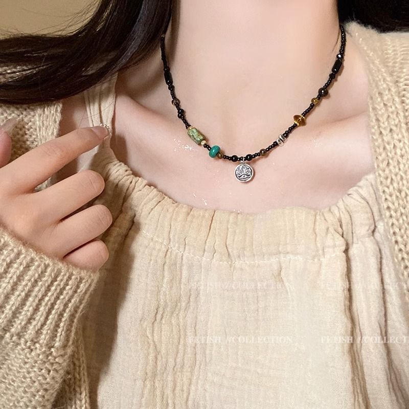 Collana con perline a forma di nuvola di buon auspicio retrò, collana leggera di lusso, design di nicchia, nuova collana con clavicola 2023 per ragazze_voghion.com