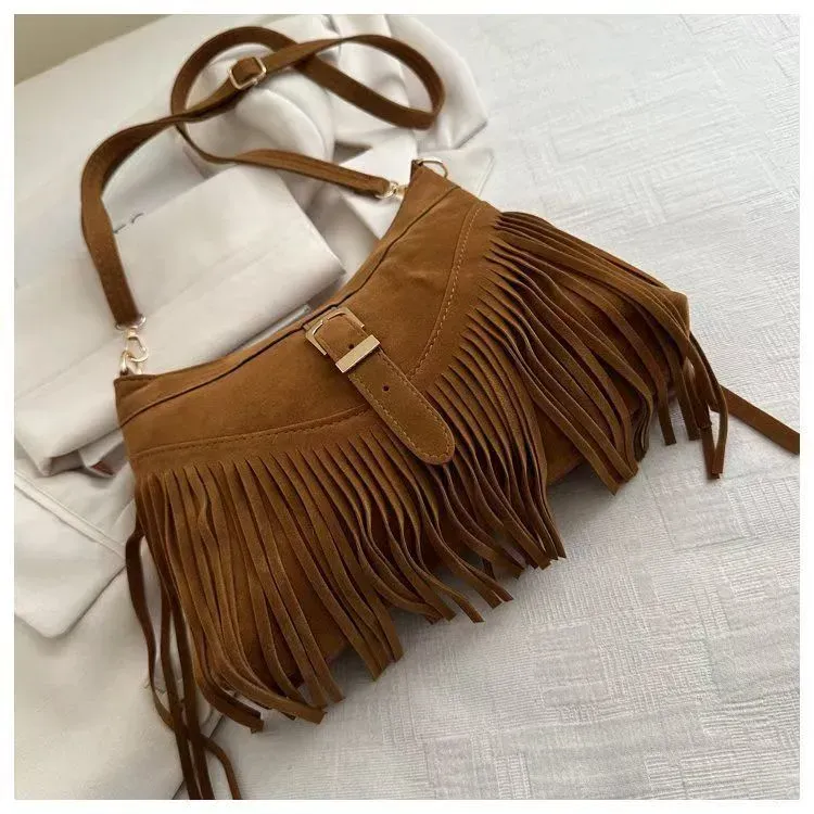 2025 neue Quaste Schulter Vier Jahreszeiten Mode Vielseitige Crossbody Für Mädchen Make-Up Tasche Designer 10A_voghion.com