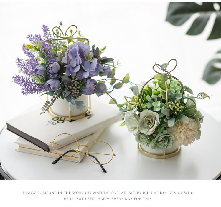 Ensemble de vases festifs en céramique dorée - Présentoir de roses artificielles et décoration nordique de Noël_voghion.com