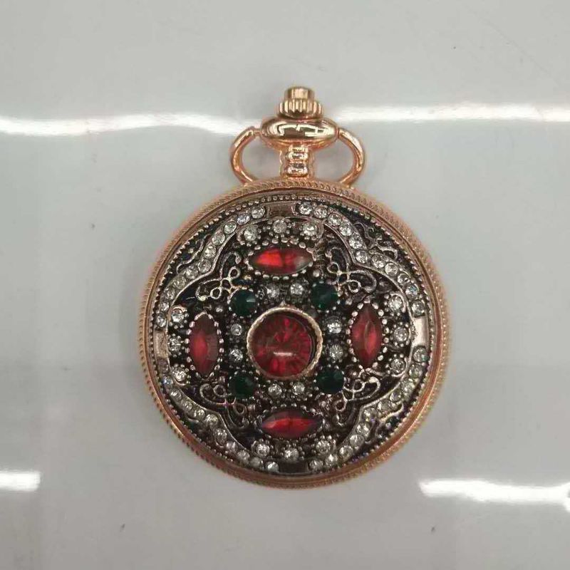 Orologio da tasca unisex con superficie al quarzo e diamanti rossi con custodia a ribalta creativa_voghion.com