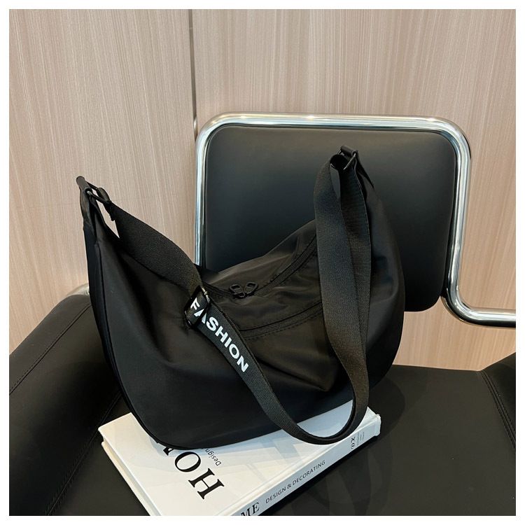 Borsa in tessuto di nylon da donna, borsa a tracolla semplice con motivo a mezzaluna, borsa a tracolla per coppia, borsa a tracolla per sport e tempo libero_voghion.com