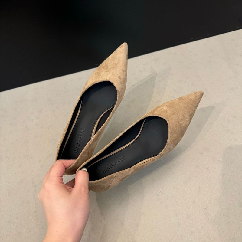 2025 Autumn And Winter New Mid Heeled Women's With Fashionable Temperament, Suede, Shallow Mouth, Pointed Toe, Thin_voghion.com