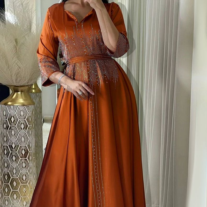 XQY500247 Vestido muçulmano marroquino com rosto forjado para o Oriente Médio, vestido árabe de Dubai, vestido de noite luxuoso e moderno com diamantes_voghion.com