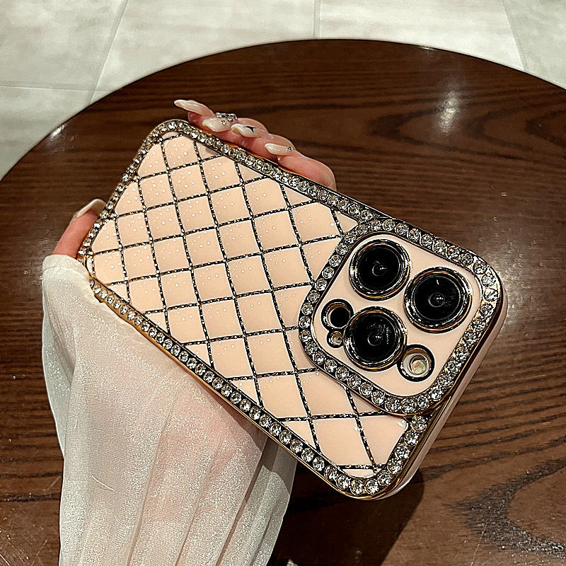 Luxuriöse, kleine, mit Diamanten besetzte, galvanisch rhombische iPhone14promax-Handyhülle im Duftstil, Apple 13pro Anti-Fall 12 Damen_voghion.com