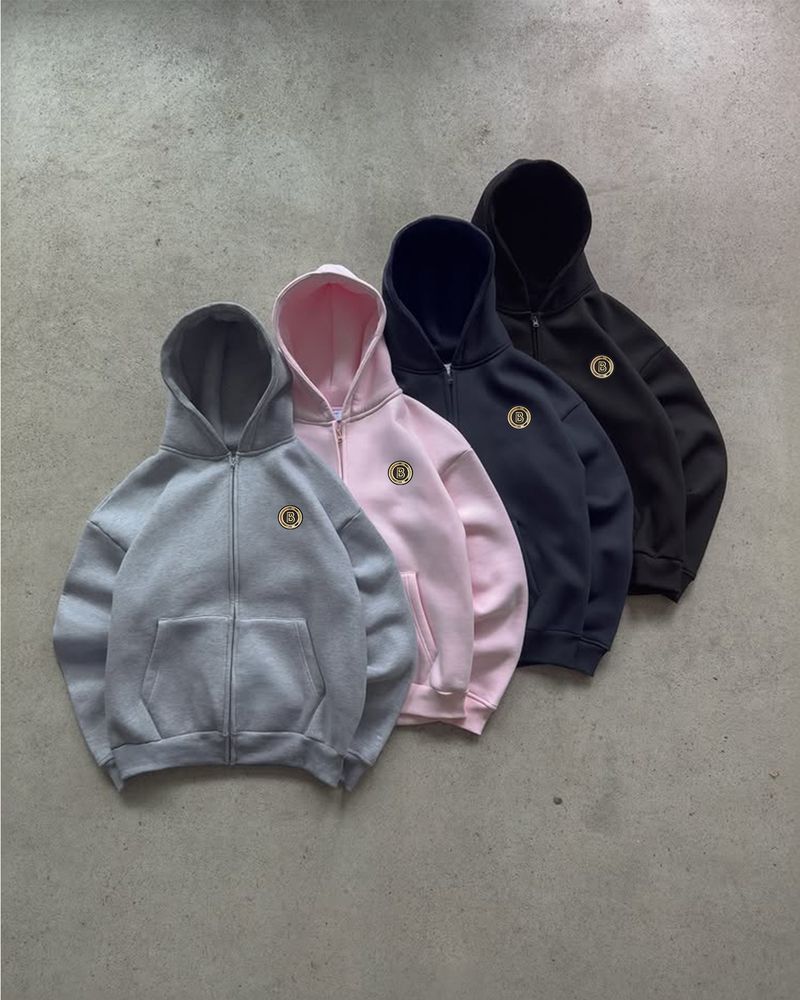 Unisex Oversized Zip-Up Hoodie – Embroidered Letter Patch & Streetwear Style_voghion.com