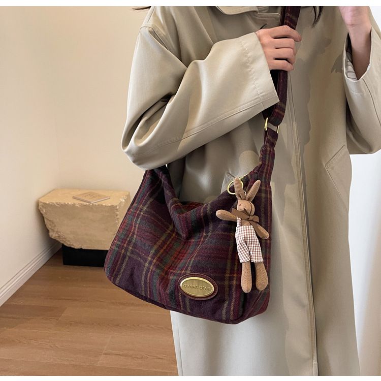 Nuova borsa a tracolla retrò per donna, borsa a tracolla in lana scozzese autunnale e invernale, ragazza di moda di nicchia_voghion.com