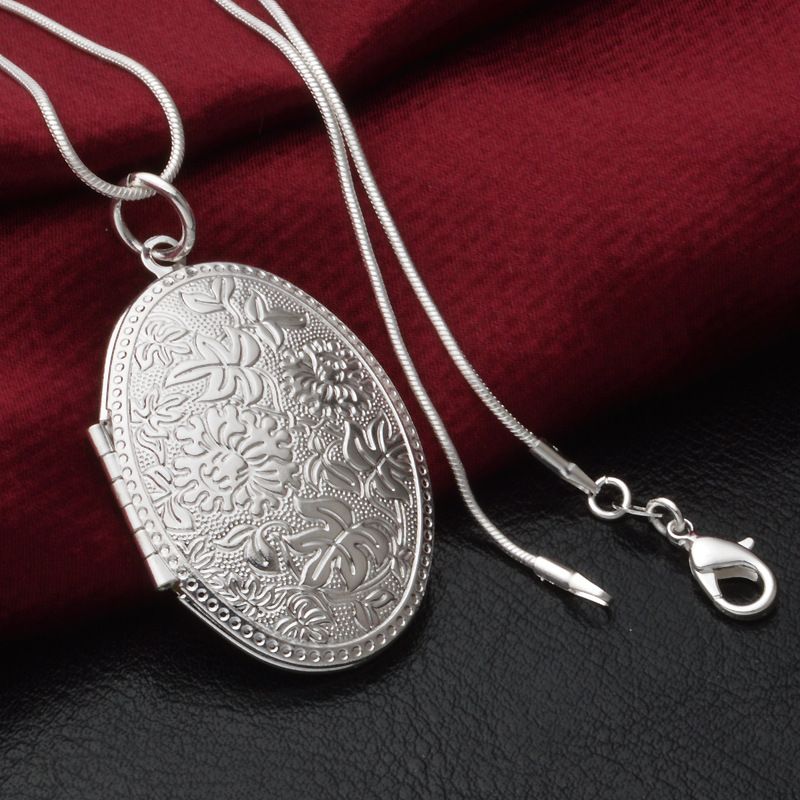 Collier avec pendentif simple plaqué argent pour femme, tendance, motif boîte photo_voghion.com