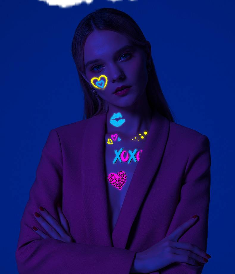 Nouveau tatouage de bras de fleur de graffiti d'amour fluorescent avec des autocollants de tatouage imperméables et respectueux de l'environnement imprimés de lèvres d'amant de barre_voghion.com