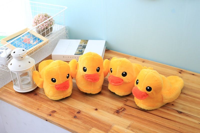 Autumn And Winter Hong Kong Couple Big Slippers Cute Plush Little Yellow Duck Doll Home Bag With Cotton Shoes Wholesale_voghion.com