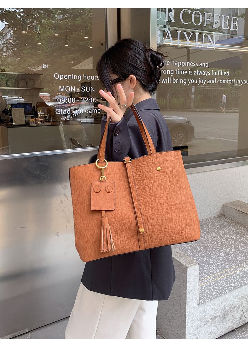 Bolsa de ombro feminina de couro bovino com camada de cabeça, bolsa tipo balde com capacidade_voghion.com