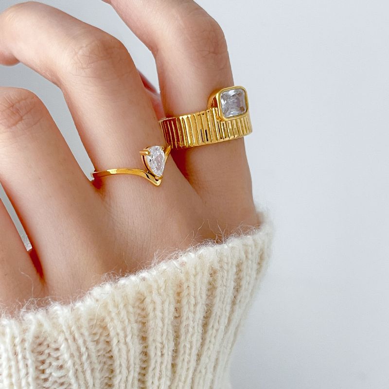Wen Jian Good Selling Design V-Shaped Water Drop Shining Zircon New Fashion Gold-Plated Thin Ring For Women_voghion.com
