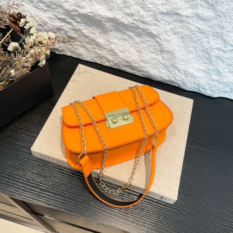 Ladies Elegant Crossbody Bag Solid Color Golden Clasp Accent Lacquer Surface Spacious Light Carry Chain Strap Magnetic Snap Office Purse 20.5*6.5*12_voghion.com