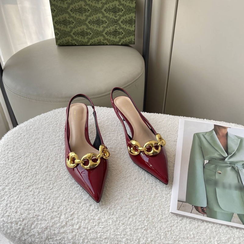 Kolekce jaro/léto s sandály na vysokém podpatku se čtvercovou přezkou_voghion.com