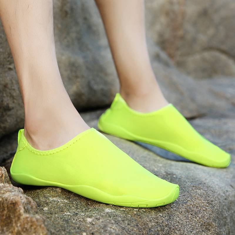 Scarpe per sport acquatici per uomo e donna - Scarpe da acqua ad asciugatura rapida, antiscivolo, da indossare a piedi nudi, per spiaggia, nuoto, snorkeling, escursionismo_voghion.com