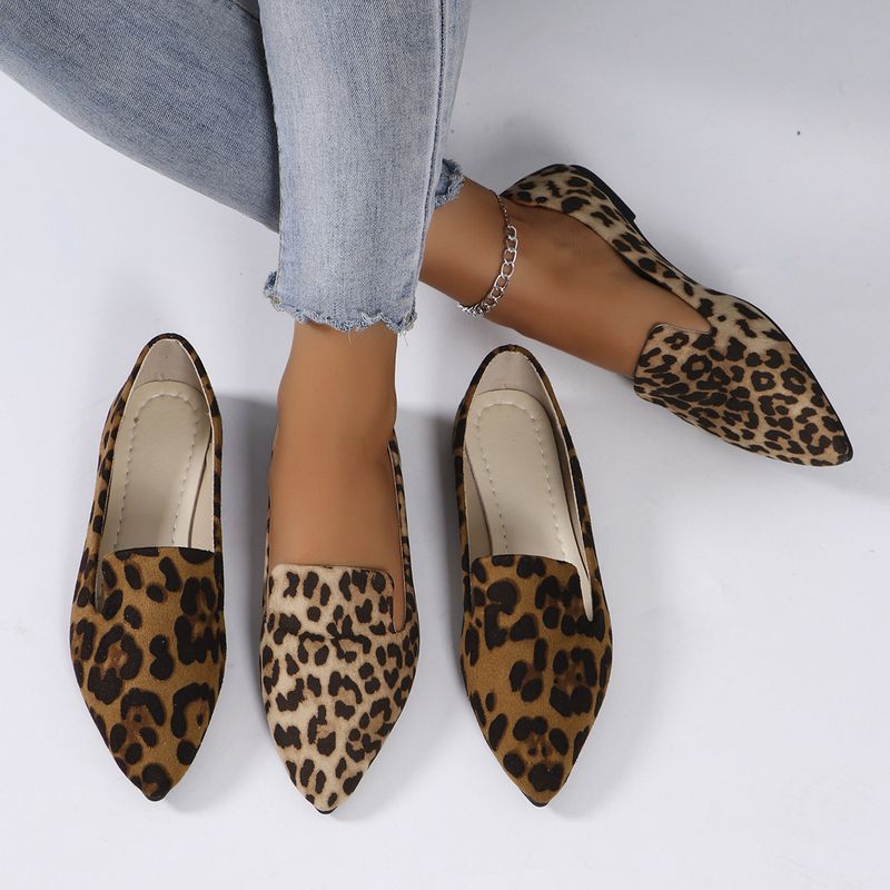 Flache Absätze, spitze Schuhe mit flacher Sohle, 2024 neue große Leopardenmuster, flacher Mund, Wildleder, lässiger Einzelschuh_voghion.com