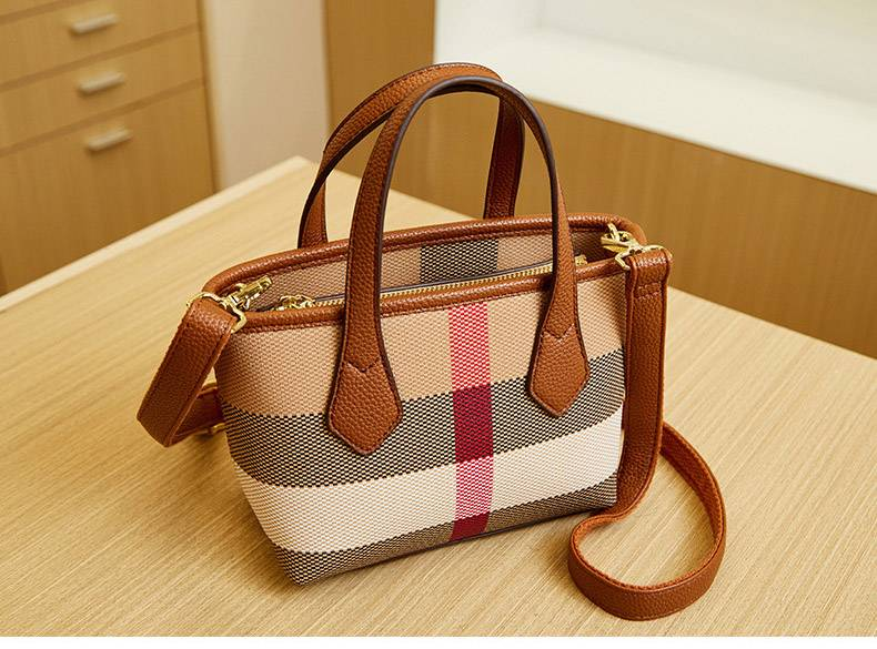 Nuova borsa a secchiello mini cestino Borsa a tracolla di lusso leggera stampata a quadri moda Europa e Stati Uniti_voghion.com