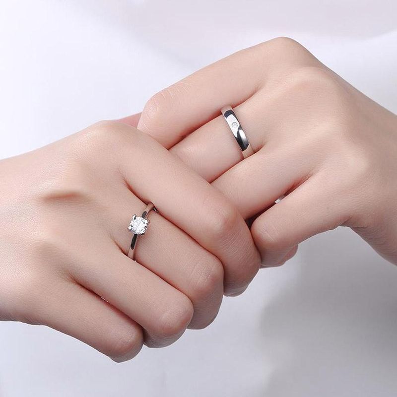 Pronto Stock Semplice Argento Colore Moda Coppia Anelli di Nozze Zirconia Cubica Eternity Band Gioielli Regalo per San Valentino_voghion.com