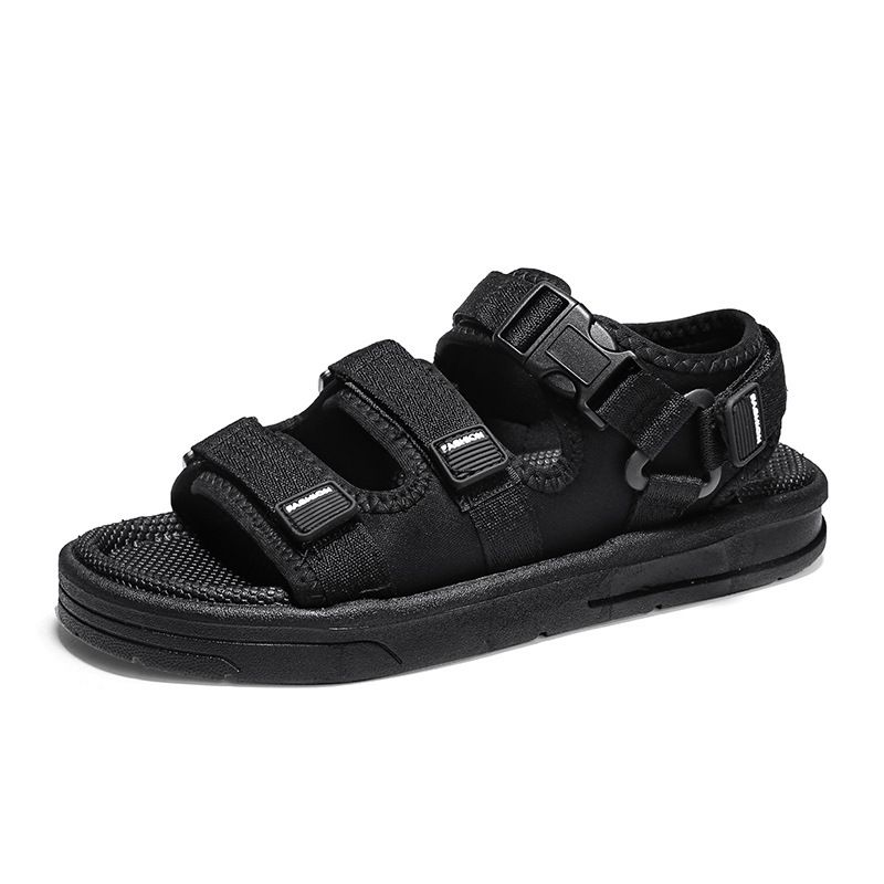 Sandali da uomo, infradito da uomo, nuove scarpe di tendenza per l'estate, spiaggia_voghion.com
