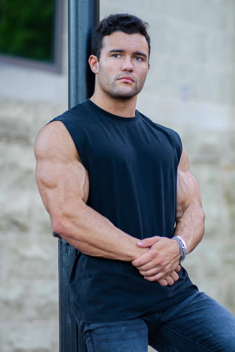 2023 Frühjahr/Sommer Neues Herren-Tanktop für Sport, Freizeit, Laufen, Training, Fitnessstudio, Eisenbaumwolle, großes, lockeres, ärmelloses Tanktop_voghion.com