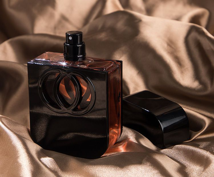 Nuovo profumo da donna dal design originale Fragranza ai fiori e frutti naturali Eau de Toilette spray 75ml_voghion.com
