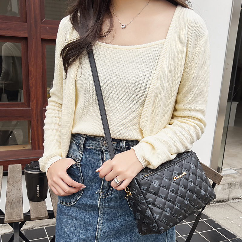 Three Layer Zippehot Selling Zippered Camera Bag in Large Capacity and Convenient Makeup Bag Fashionable Storage Bag Embroidered Shoulder Bag_voghion.com