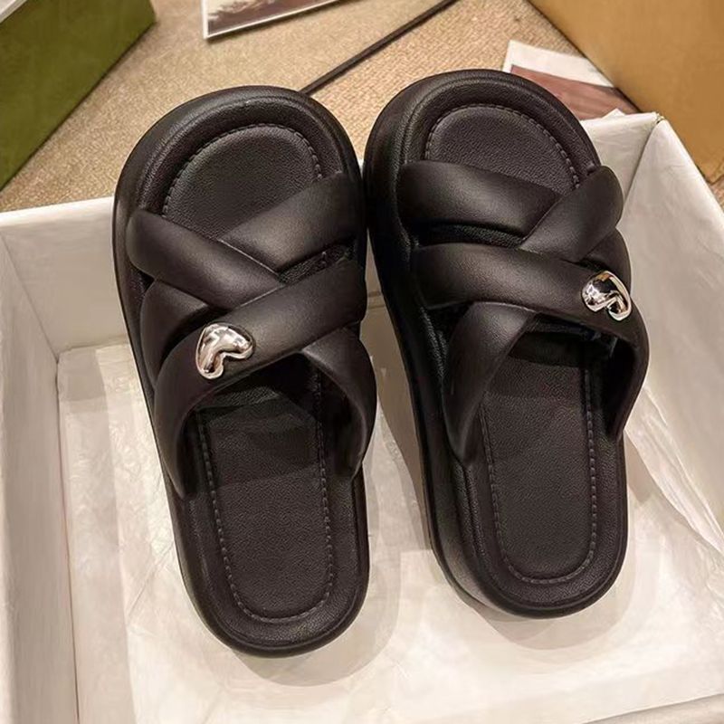 Laojiu ZDB617 Summer Soft Sole Heart-Shaped Sandals_voghion.com