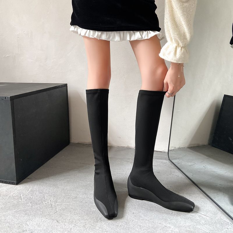 Bottes longues plates à talon caché pour femme, minimalistes, polyvalentes, élastiques, fines, à bout carré, collection automne 2024_voghion.com