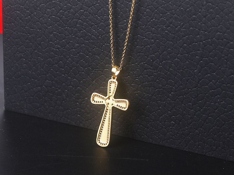 Set di gioielli da uomo alla moda con zirconi intarsiati, collana elettroplaccata bicolore e accessori_voghion.com