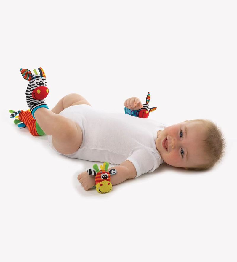 0-12 måneder Baby Rangler Legetøj Dyrestrømper Håndledsrem +Rattle Babyfodsokker Bug Håndledsstrop Småbørnssokker Suttelegetøj_voghion.com