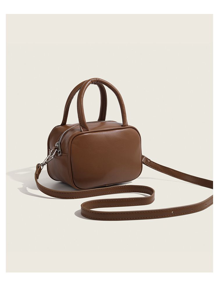2024 New Boston Blogger Companion Handheld Pillow Fashionable Versatile Cross Shoulder Female Bag_voghion.com