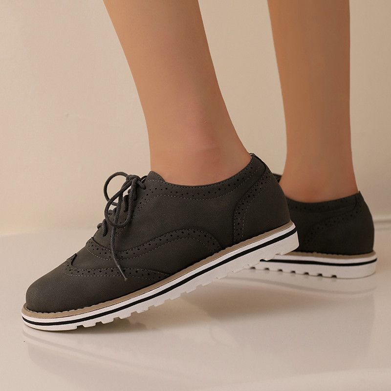 Damenschuhe Brogue Burnt Flower Frühling und Herbst Neue mattierte flache Sohle Schnürschuhe im Retro-Stil Lässige Damenschuhe Lederschuhe_voghion.com